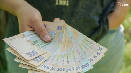 Українці мають право на допомогу до 3 тис. грн — кому виплачують - 285x160