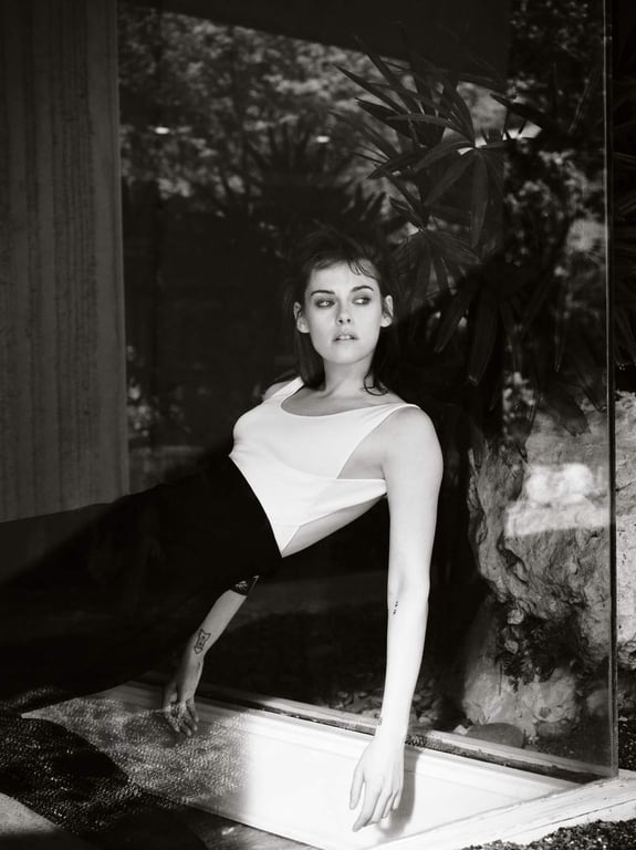 Актриса Кристен Стюарт. Фото: PORTER