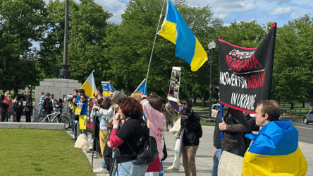 Українці вийшли на контракцію проти "Безсмертного полку" росіян у США - 290x160