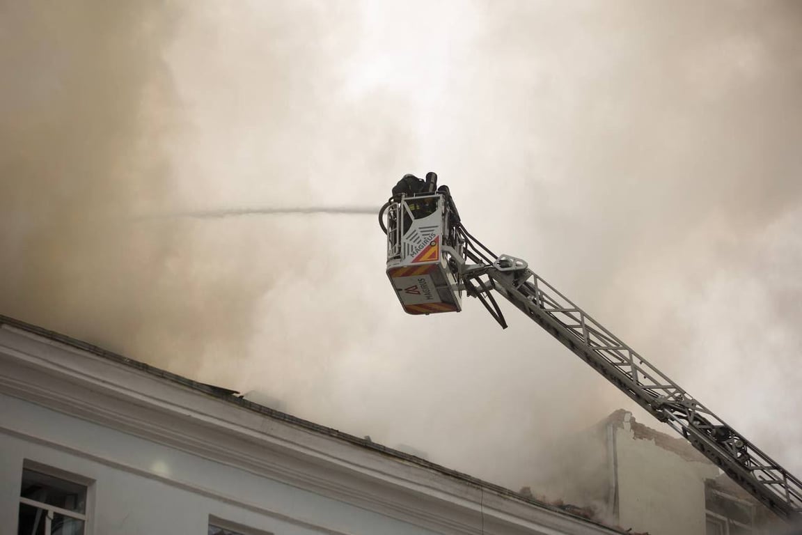 Дніпро після атаки дронів — один загиблий і багато поранених