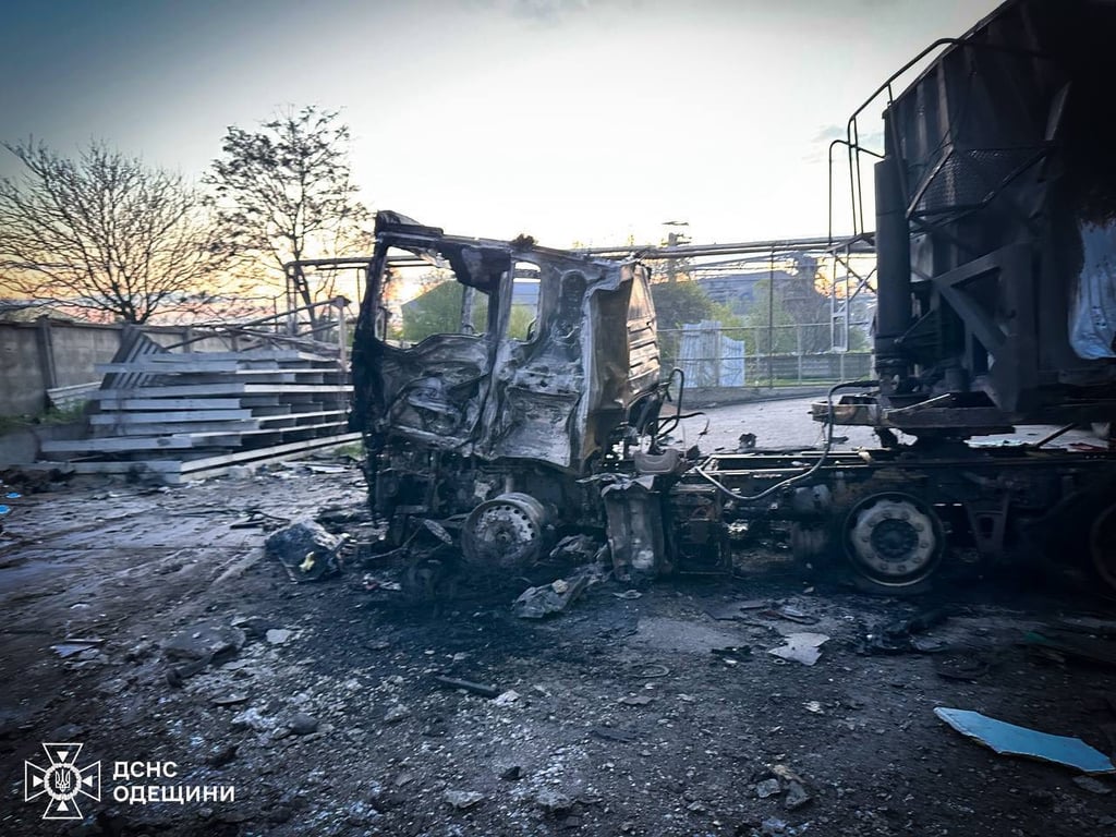 Знищена автівка в порту