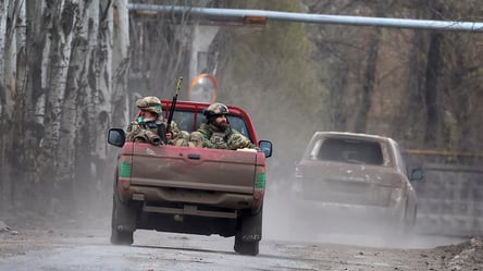 В Украине "мобилизуют" авто на нужды армии: что нужно знать - 285x160