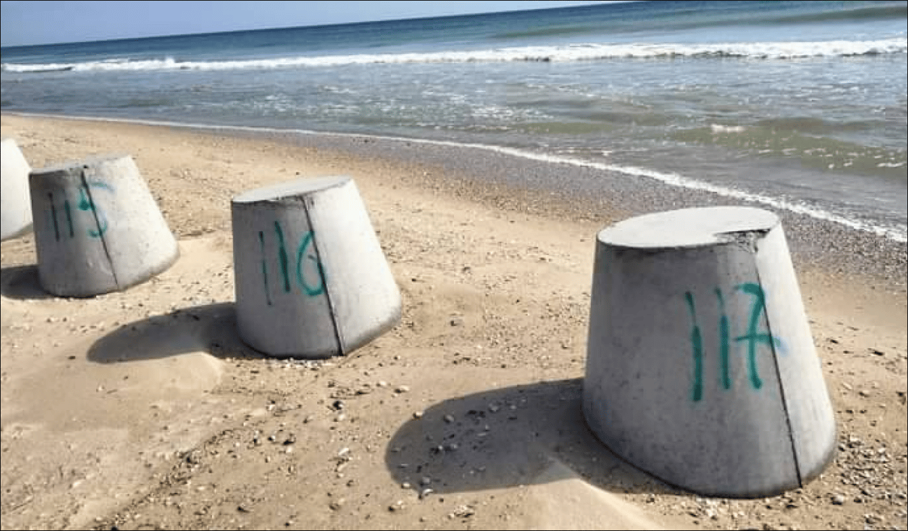 Гроші в пісок — на Одещині знову потонули оборонні споруди - фото 2