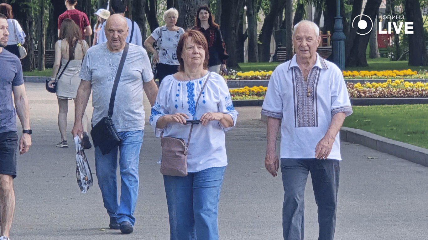 Вишиванки та українська символіка у Харкові