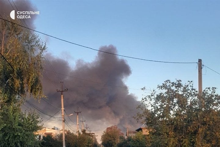 Одеса в диму через пожежу в області