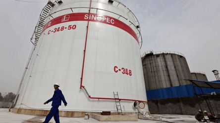 Китайський бізнес ухвалив рішення щодо нафти з РФ — деталі - 290x160