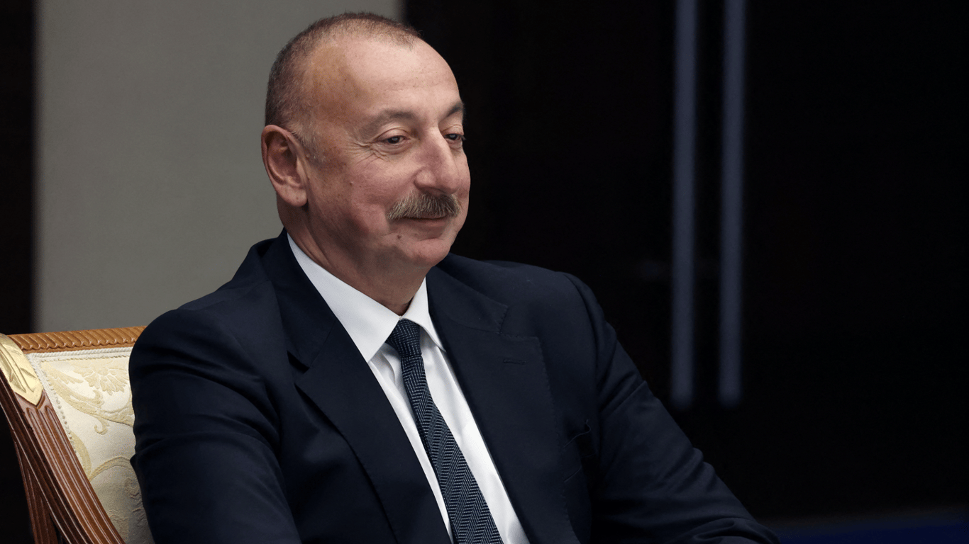 Азербайджан офіційно заявив про відновлення свого суверенітету