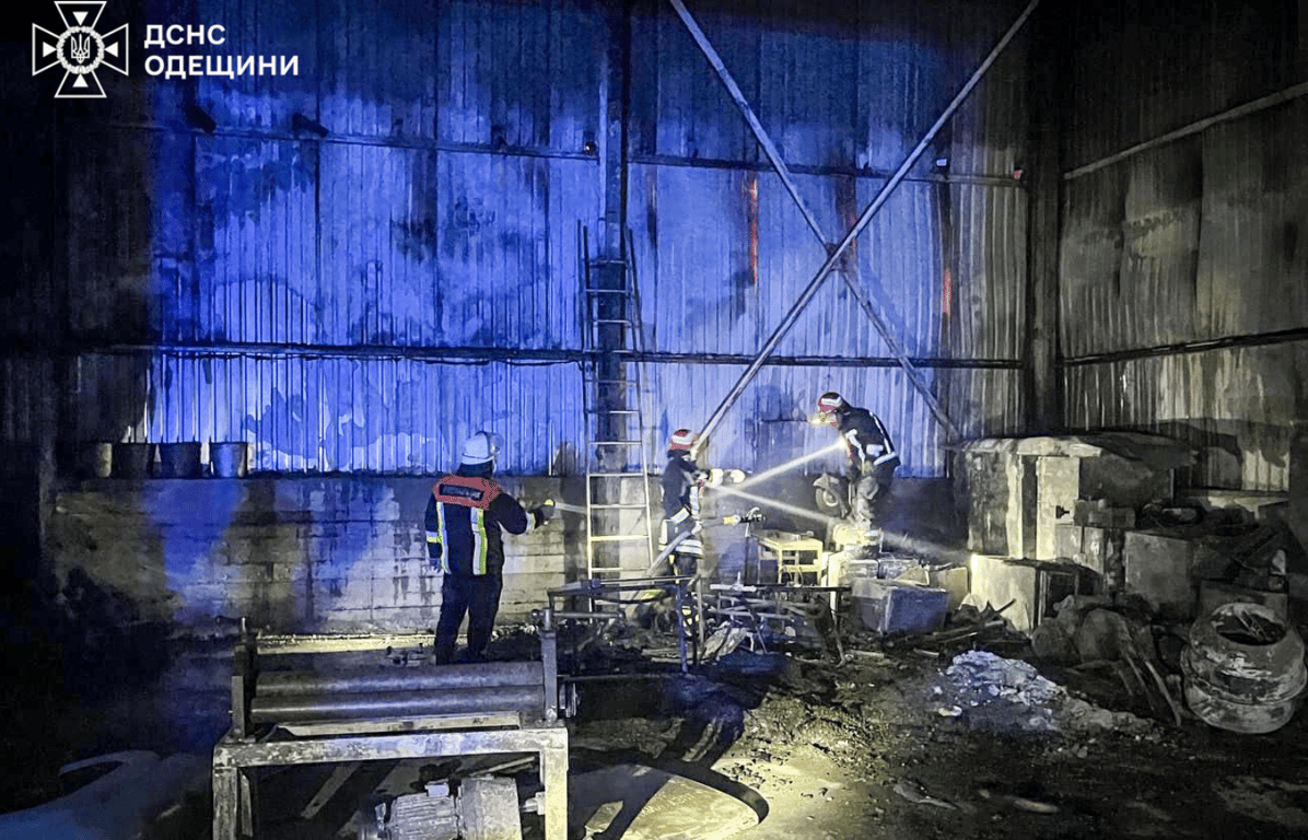 Последствия пожара на складах в Молодежном