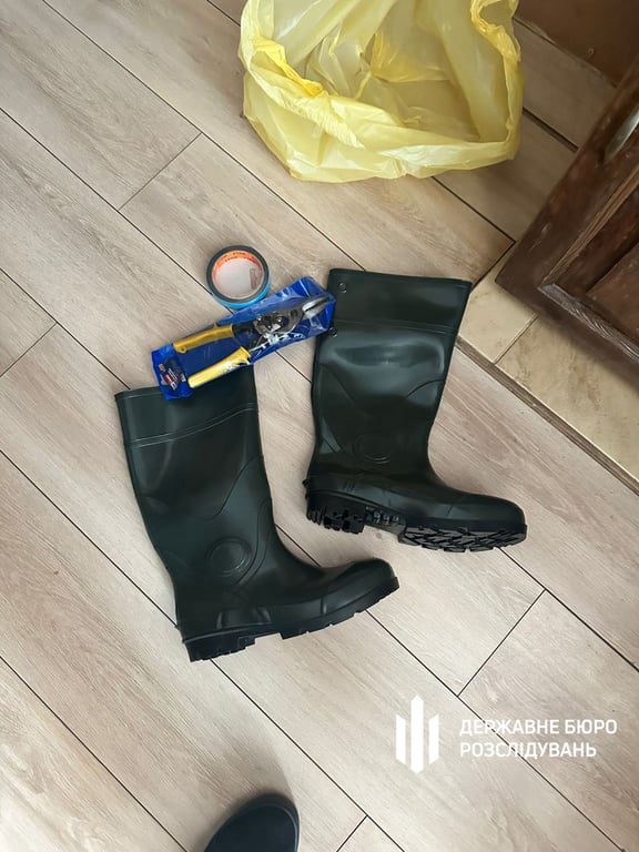 ДБР викрила поліцейського на схемі ухилення від мобілізації - фото 2