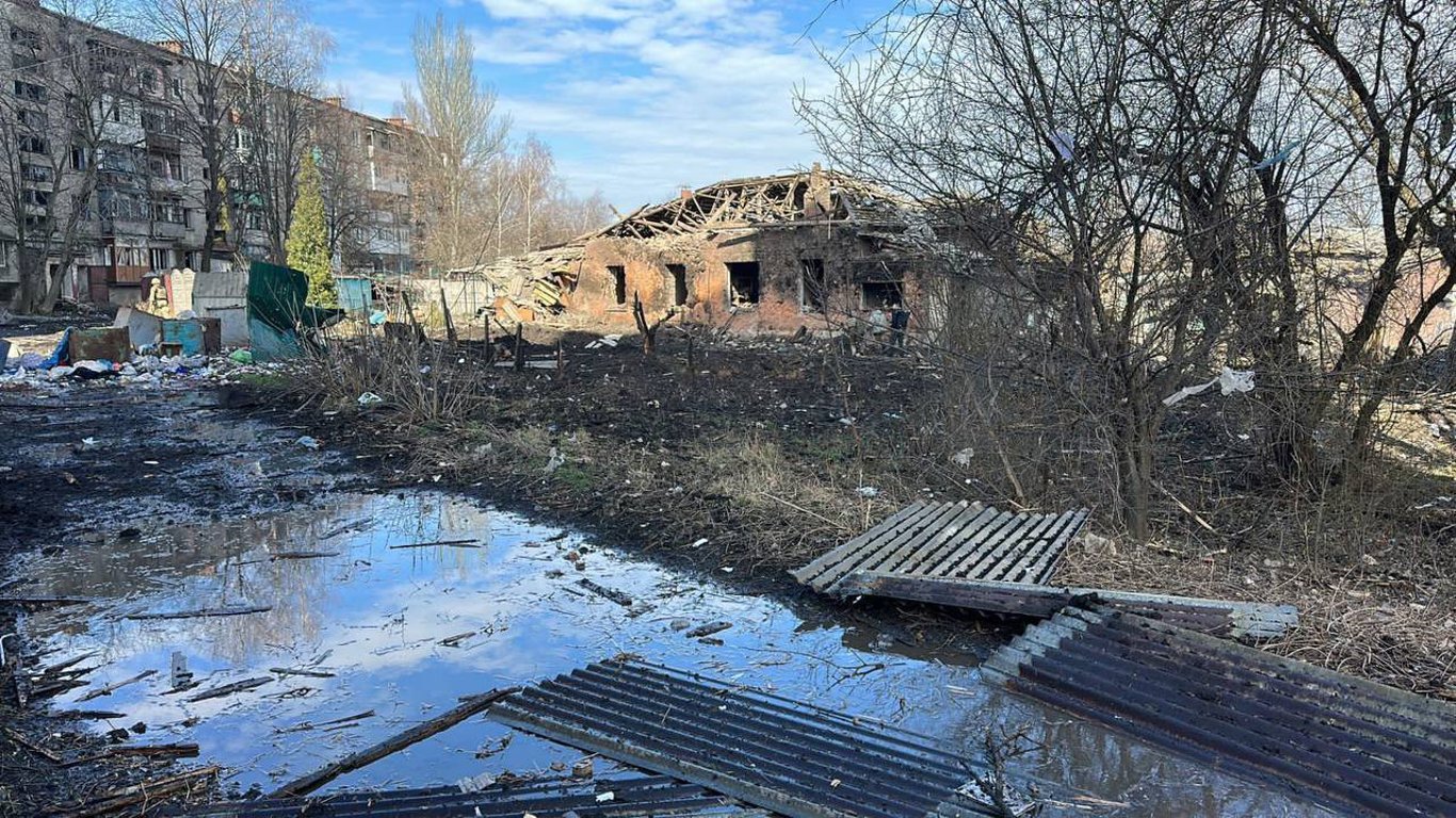 Россияне атаковали центр Константиновки: погибли люди, есть разрушения