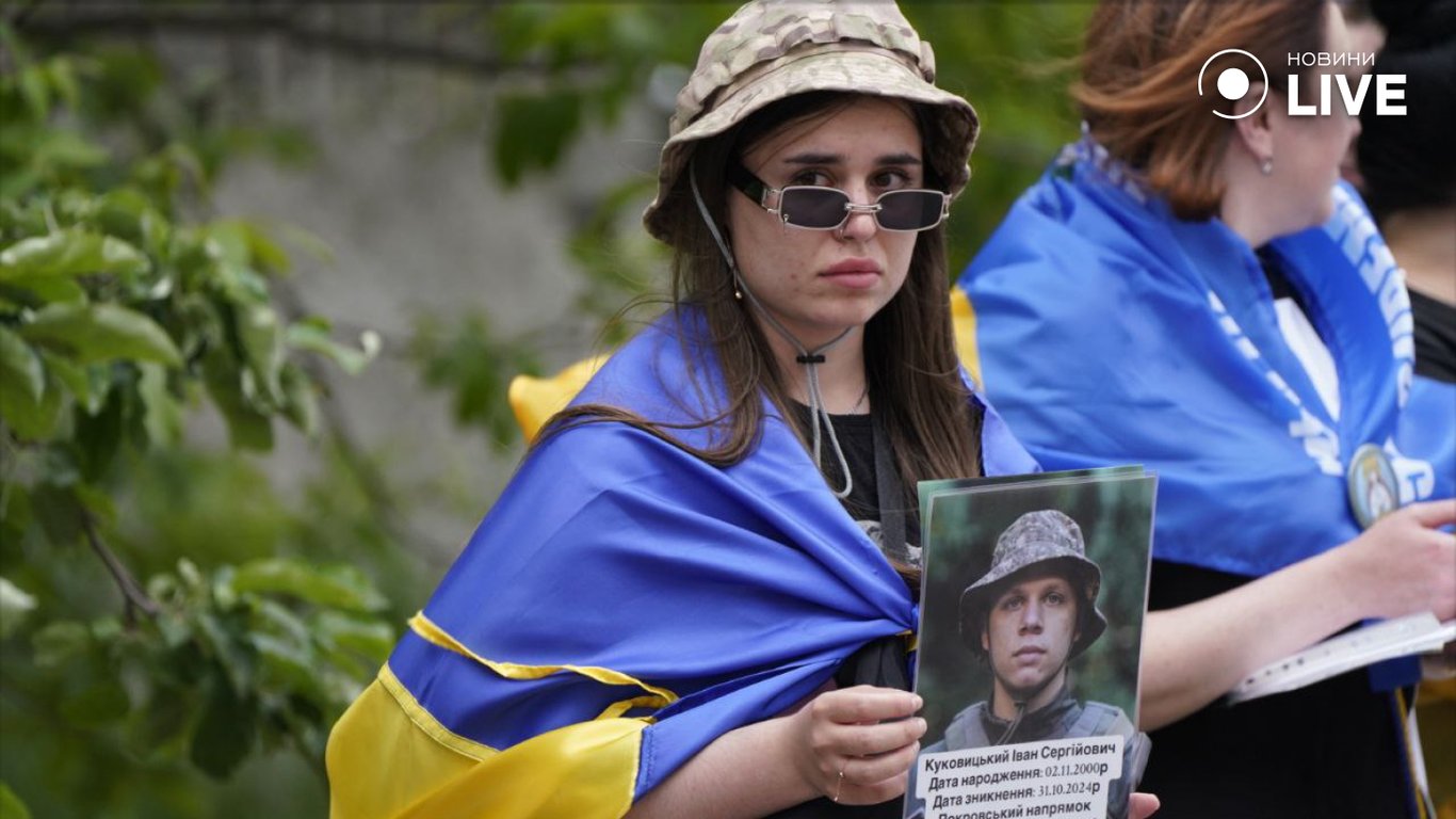 Рідні чекають додому полонених