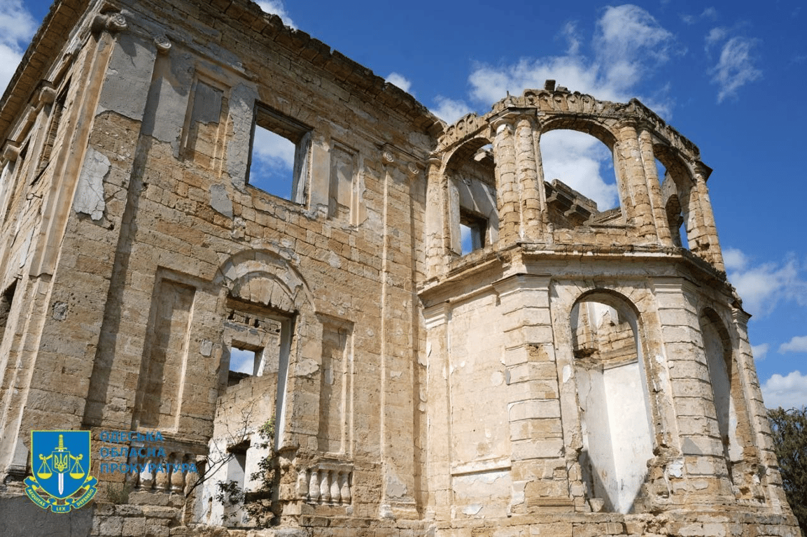 Садиба людини-вовка На Одещині знову належить громаді - фото 2