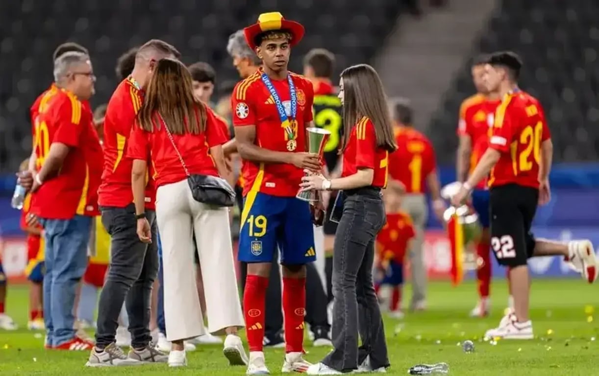 Ямаль і Алекса Паділья