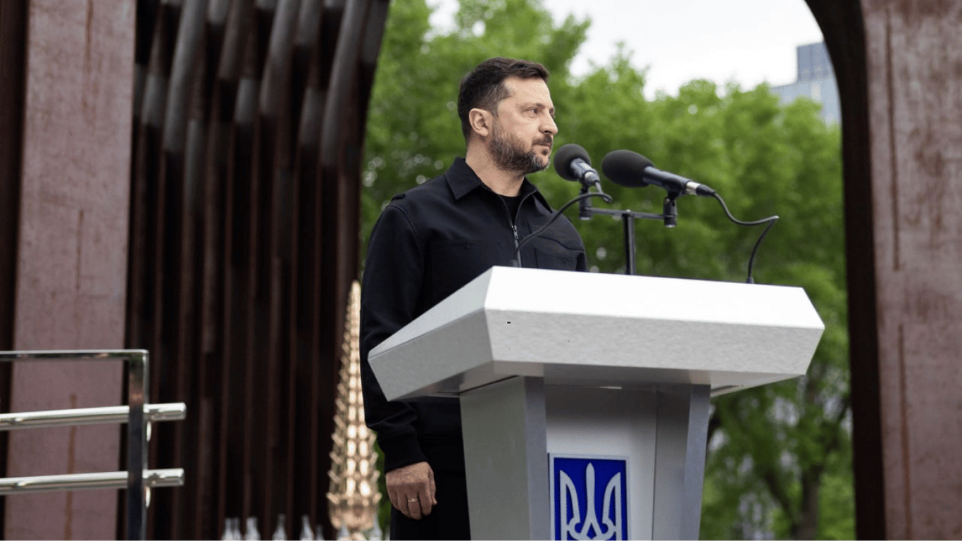 РФ не зупинилась: Зеленський про депортацію кримськотатарського народу