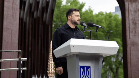 РФ не зупинилась: Зеленський про депортацію кримськотатарського народу - 290x160