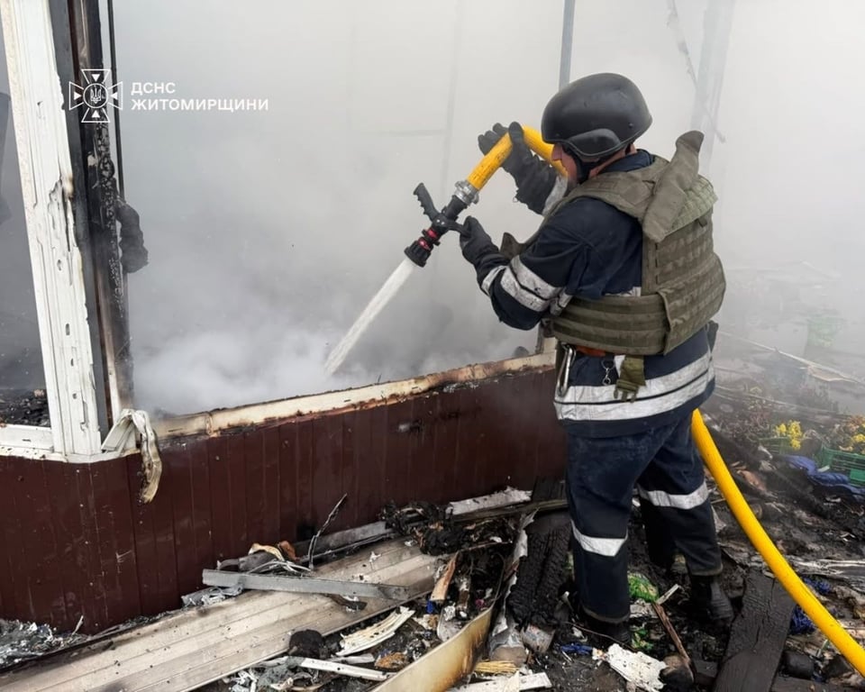 РФ атаковала предприятие, АЗС и магазин в Житомирской области - фото 4