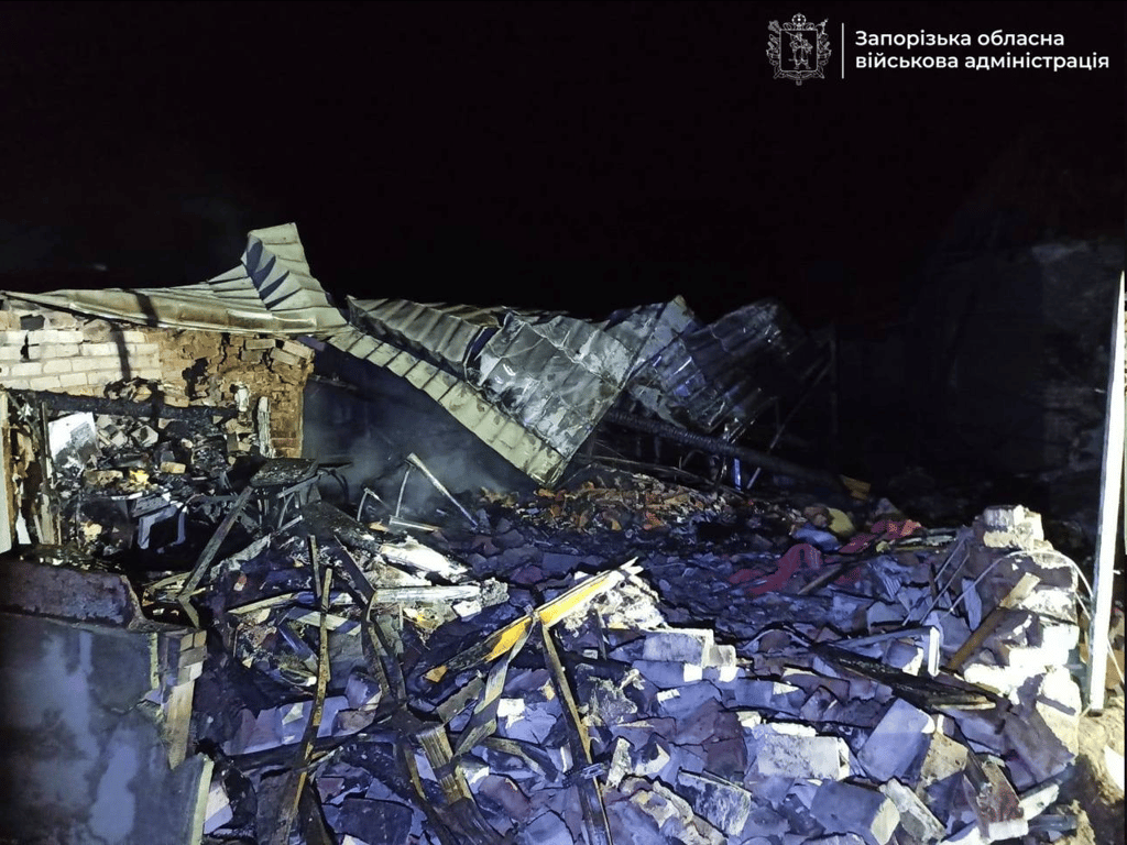 Обстрел Запорожской области — в ГСЧС показали последствия - фото 7