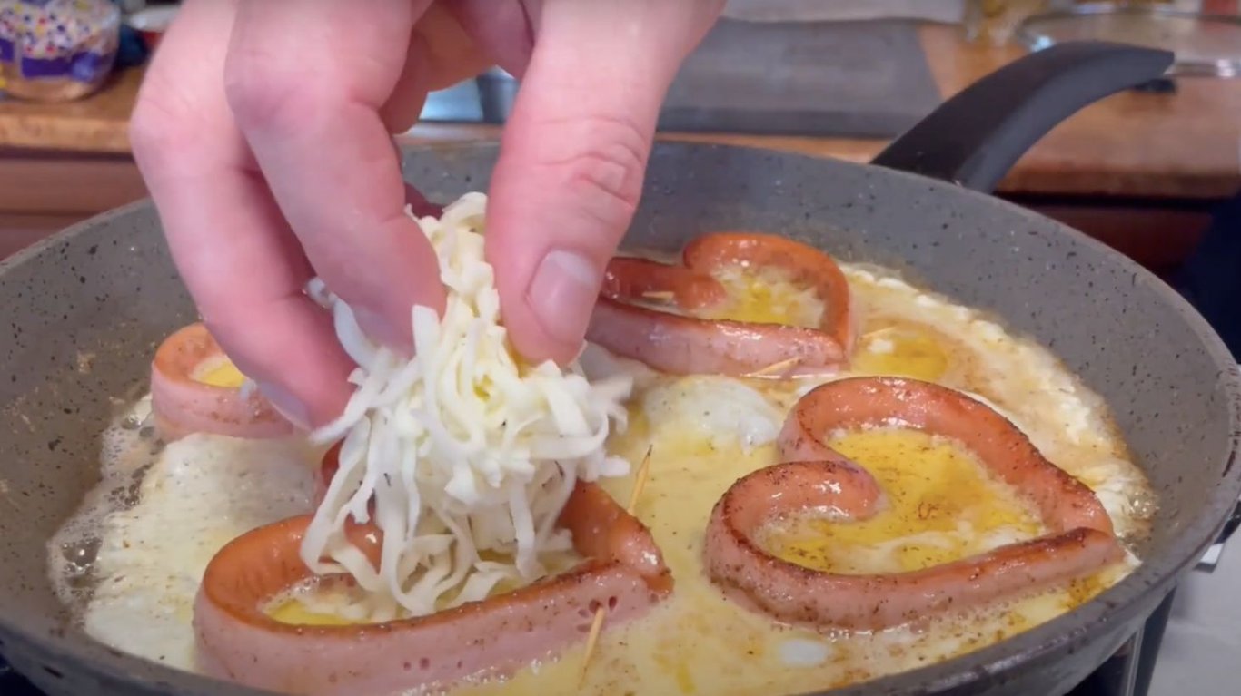 смачний сніданок до Дня закоханих