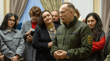 Сырский назвал количество военных РФ на фронте в Украине - 290x160