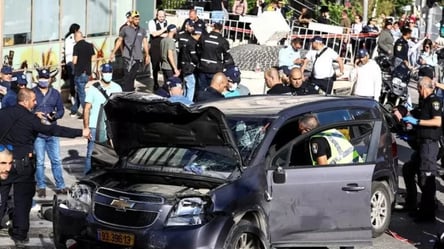 В Иерусалиме водитель авто въехал в толпу: есть раненые - 285x160