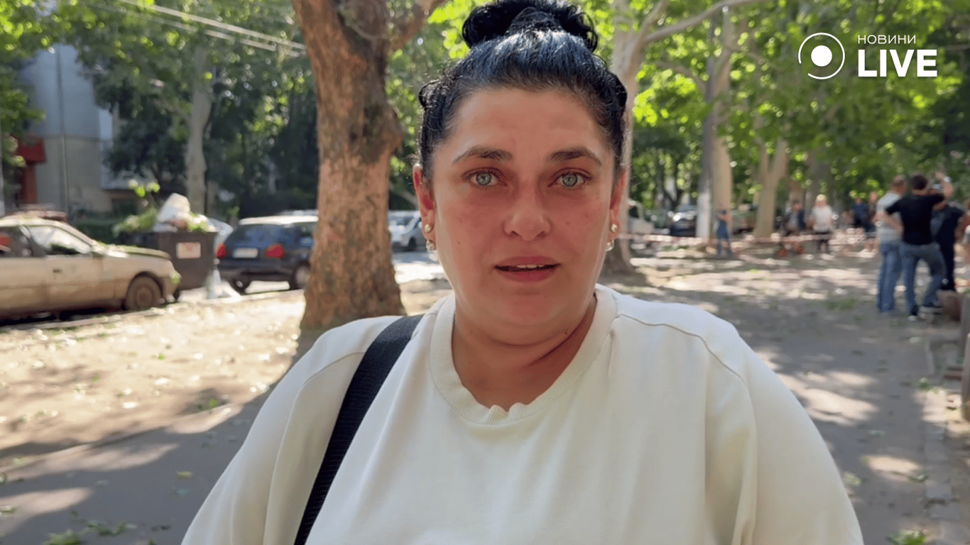 Росіяни б’ють по житлу і бізнесу одеситів —  фото руйнувань - фото 2