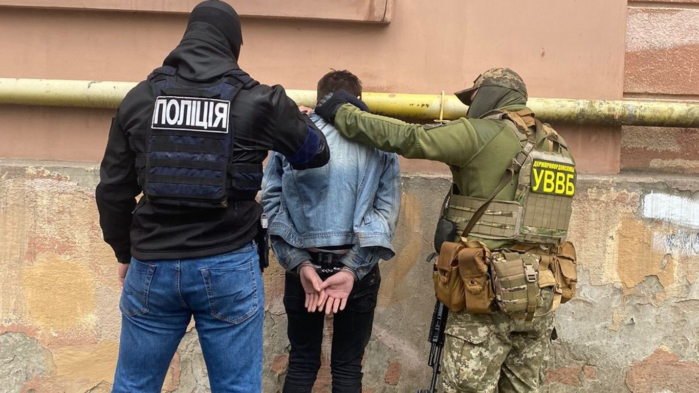 В Одессе задержали молодого человека, который продавал наркотики