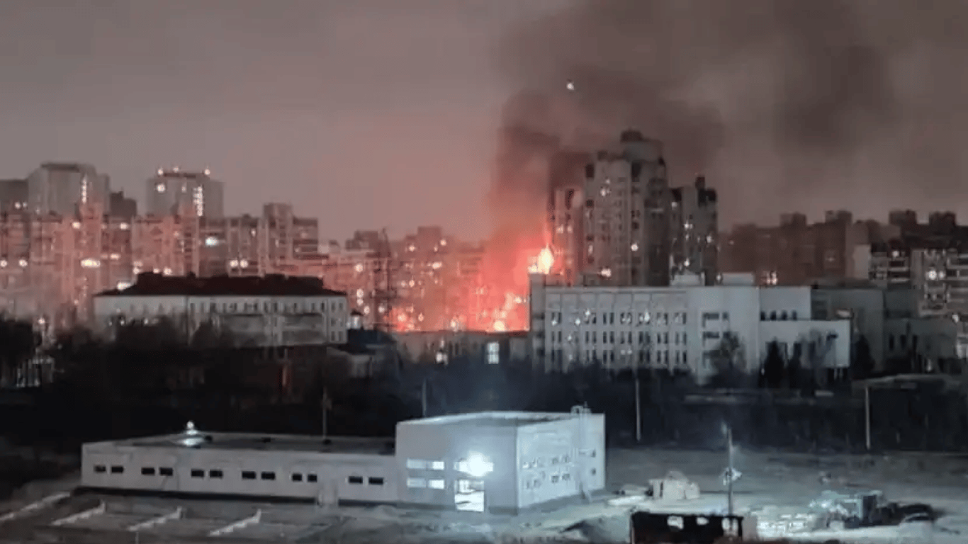 У Києві пролунали два вибухи, — соцмережі