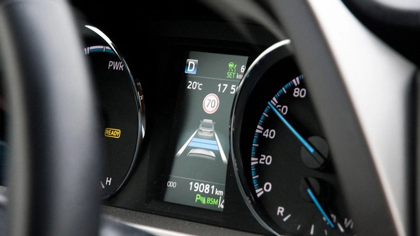 Когда круиз-контроль уменьшает расход топлива авто