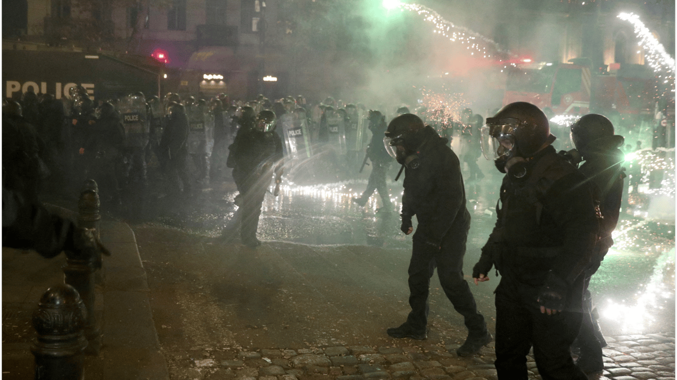 Протести в Тбілісі 21 грудня — люди знову вийшли до парламенту Грузії