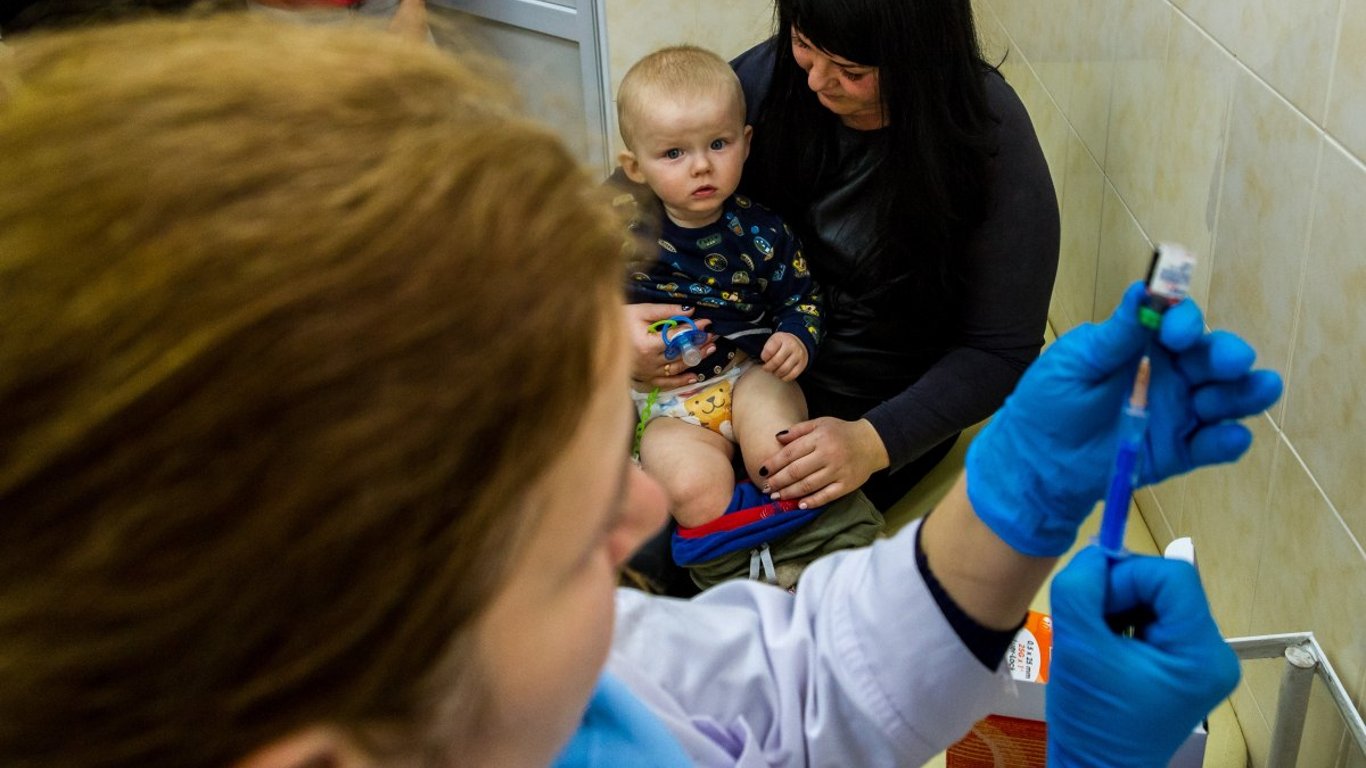 На Харьковщине предпринимают действия против кори: будут проверять всех детей без прививки