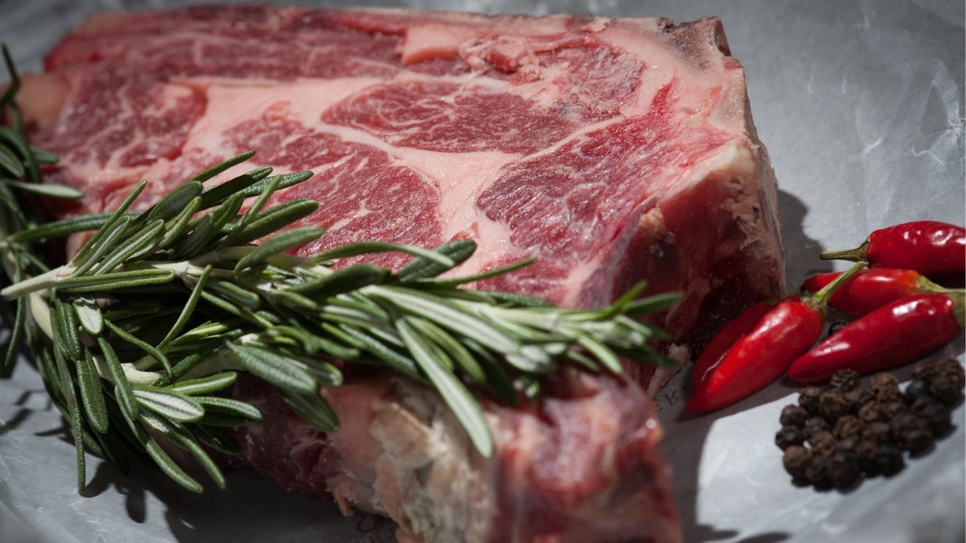 Лучшее мясо, богатое железом, которое нужно есть для ускорения метаболизма после 40 лет
