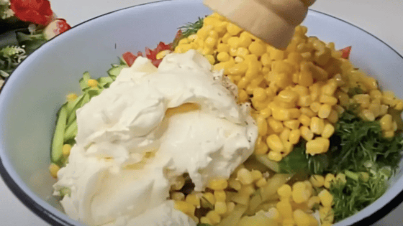 салат з яловичиною та кукурузою