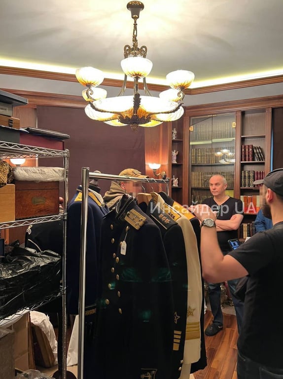 обшуки у Шуфрича