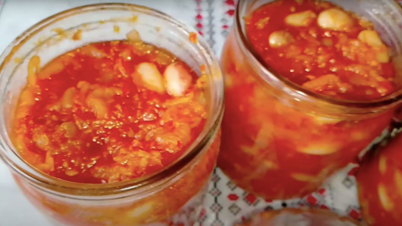 рецепт салата на зиму из фасоли в томате