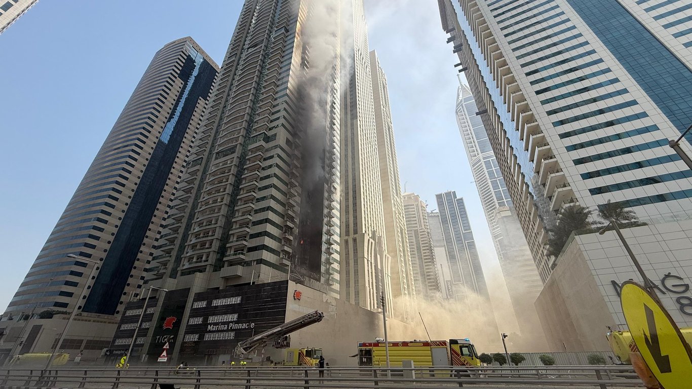 Загоряння в Дубаї 14 червня