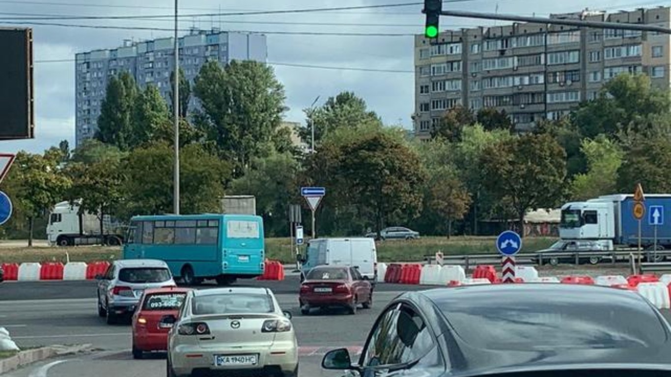 У Києві обмежать рух на дорозі — які вулиці перекриють вже завтра