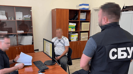 Нелегальне ввезення ґаджетів на 66 млн грн — митник отримав вирок - 285x160