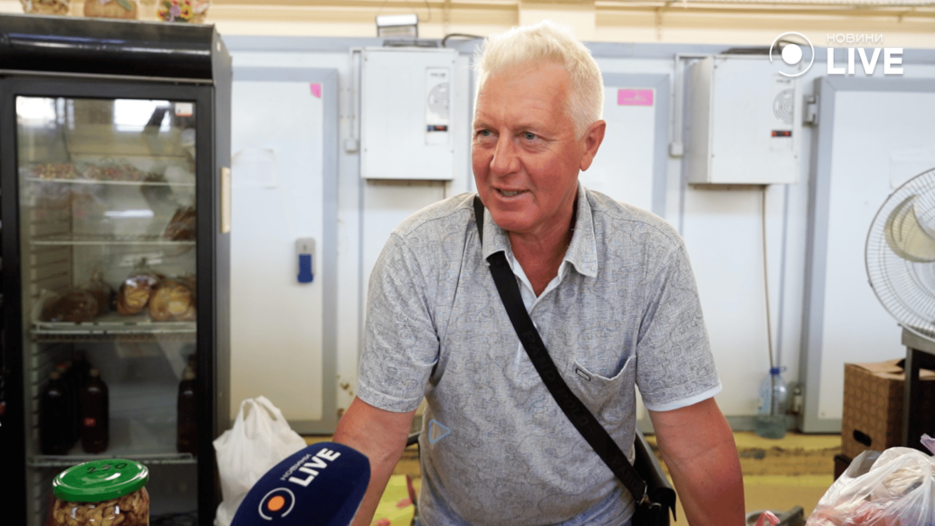 Продавець Євгеній про мед