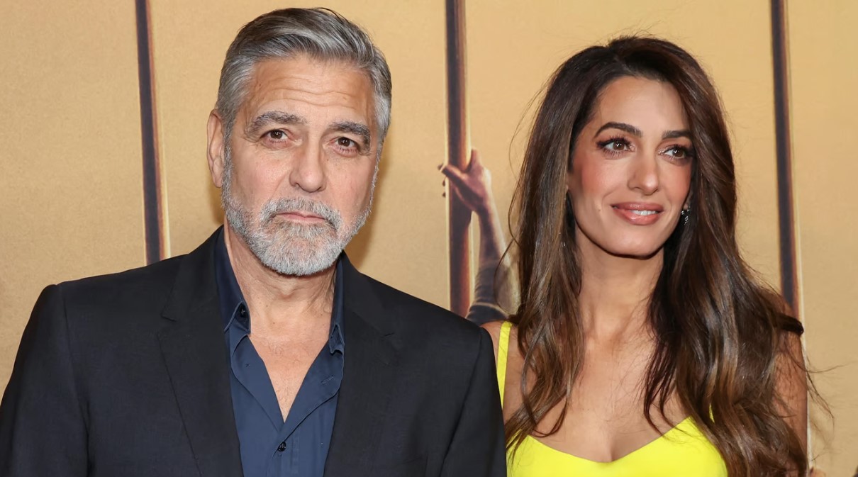 Клуні з дружиною оголосив війну пропагандистам