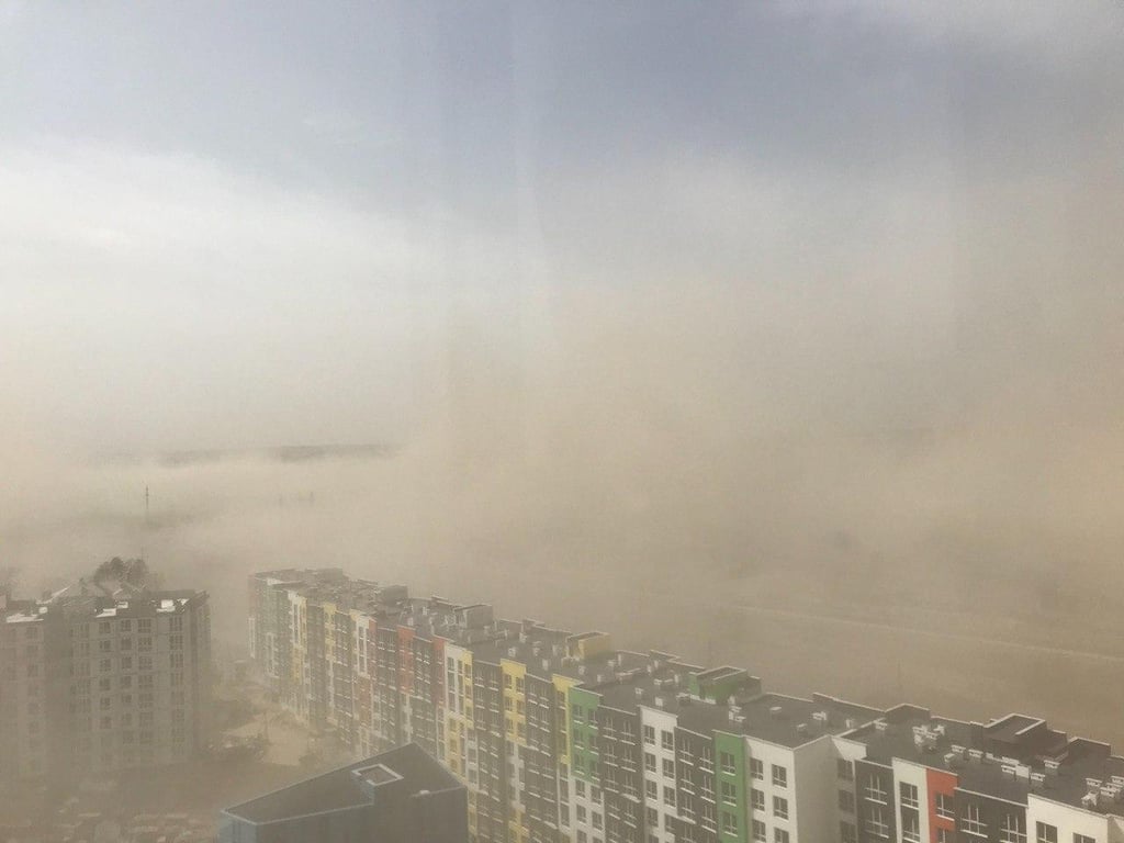 Пылевая буря в Киеве