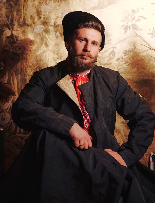 З чого складається національний одяг українців