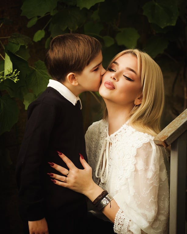 Аліна Гросу показала підрослого брата - фото