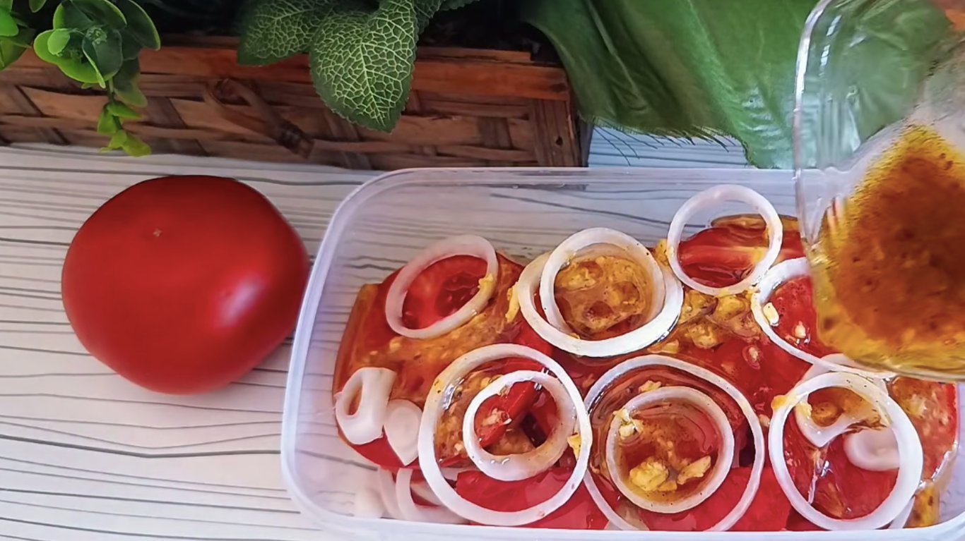 рецепт закуски з помідорів та цибулею