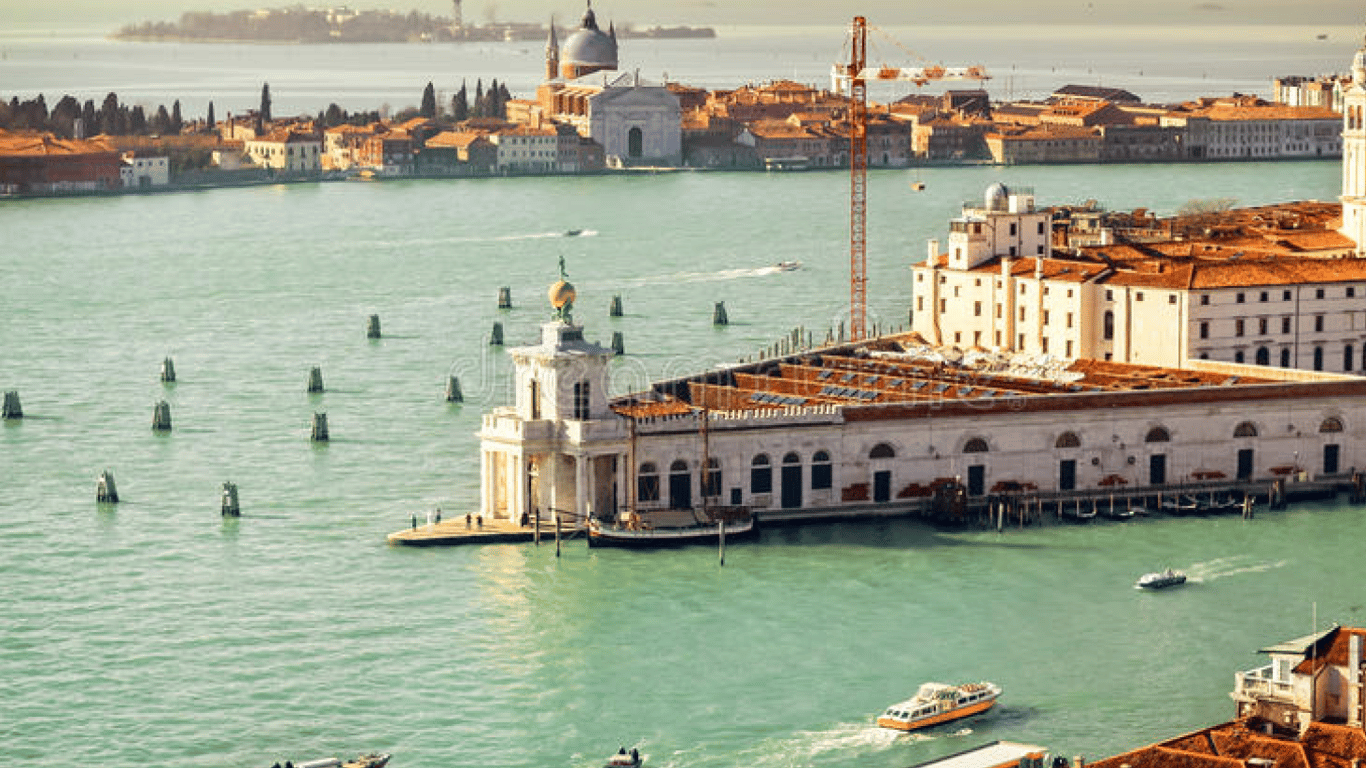 Венеция столкнулась с проблемами из-за сильных отливов и засухи - каналы под угрозой