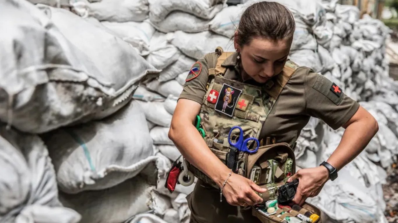 Жінок медичних професій, що не стануть на облік в ТЦК у жовтні, можуть оштрафувати