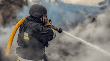 Росіяни вдарили дроном по автозаправній станції в Сумах - 290x166