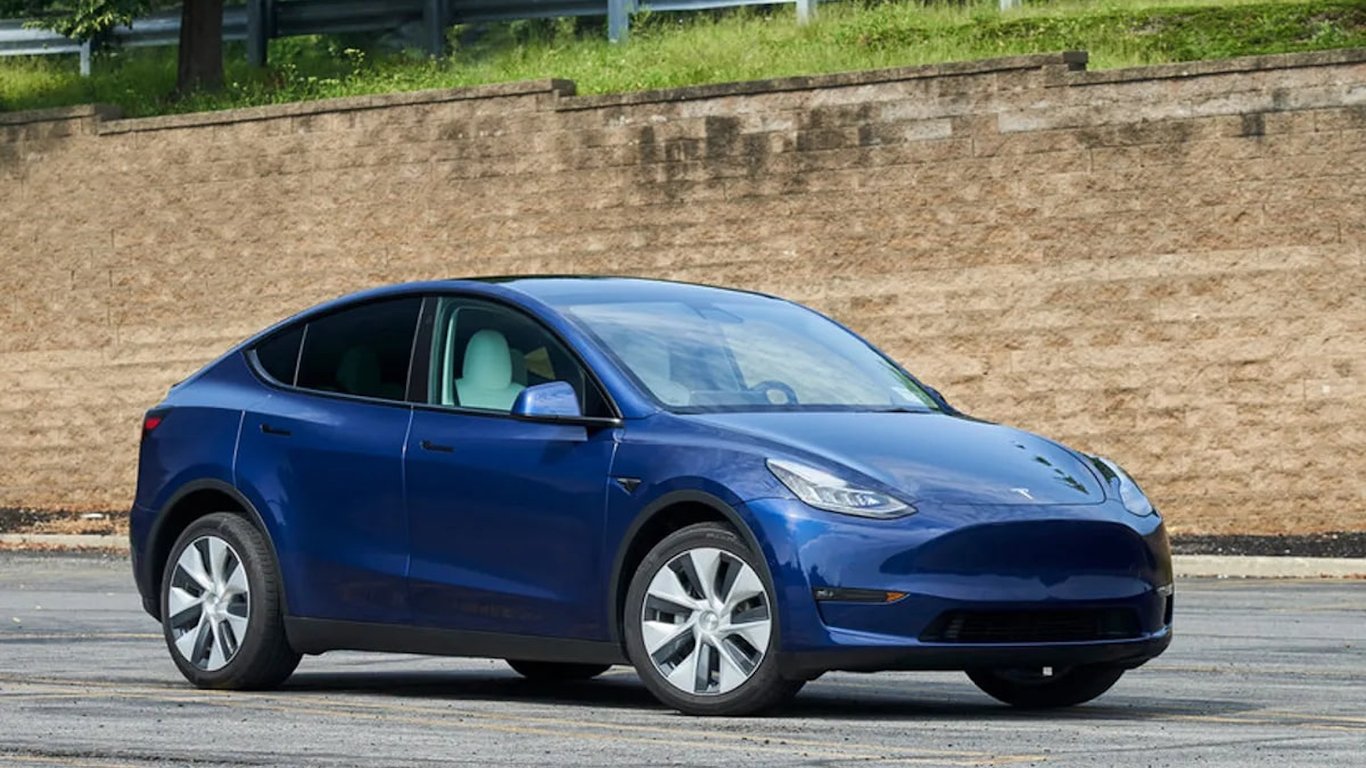Чому 60% електрокарів Tesla провалюють техогляди: причина у дрібниці