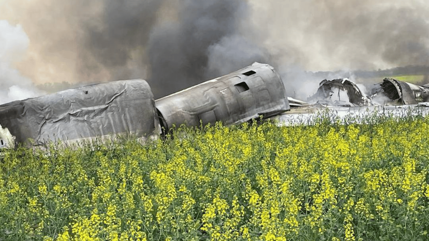 В России разбился бомбардировщик ТУ-22 — момент падения попал на видео