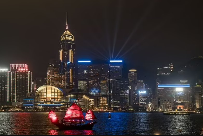 Стріт-арт та вінтажний шопінг — що варто зробити в Гонконзі - фото 1