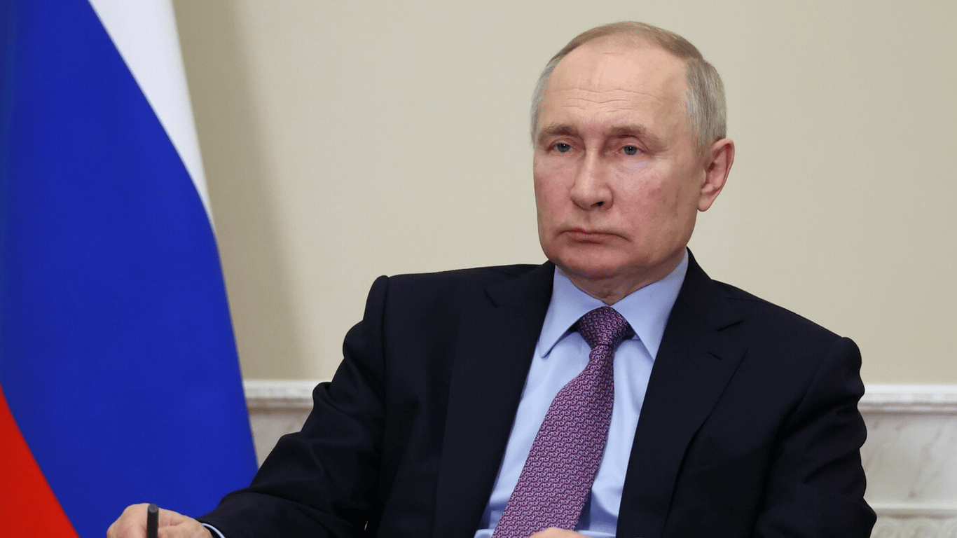 Путин запретил чиновникам уходить в отставку во время войны